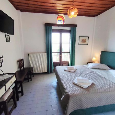 Hotel Vrionis Áyios Dhimítrios Exteriör bild