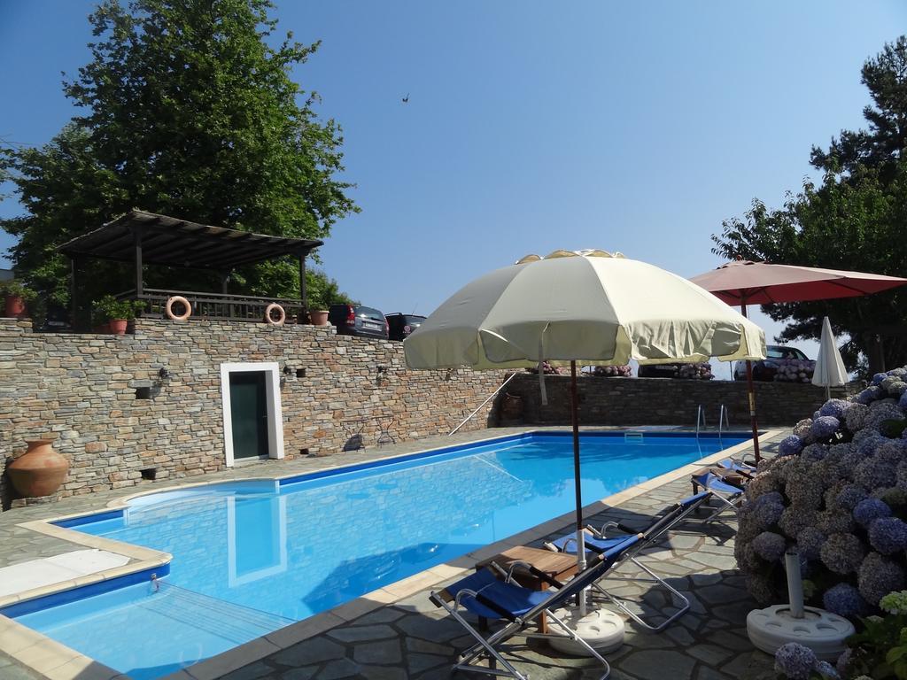 Hotel Vrionis Áyios Dhimítrios Exteriör bild