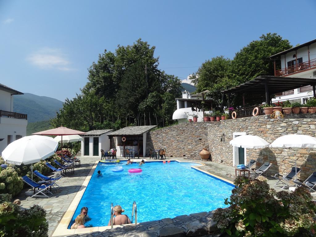 Hotel Vrionis Áyios Dhimítrios Exteriör bild