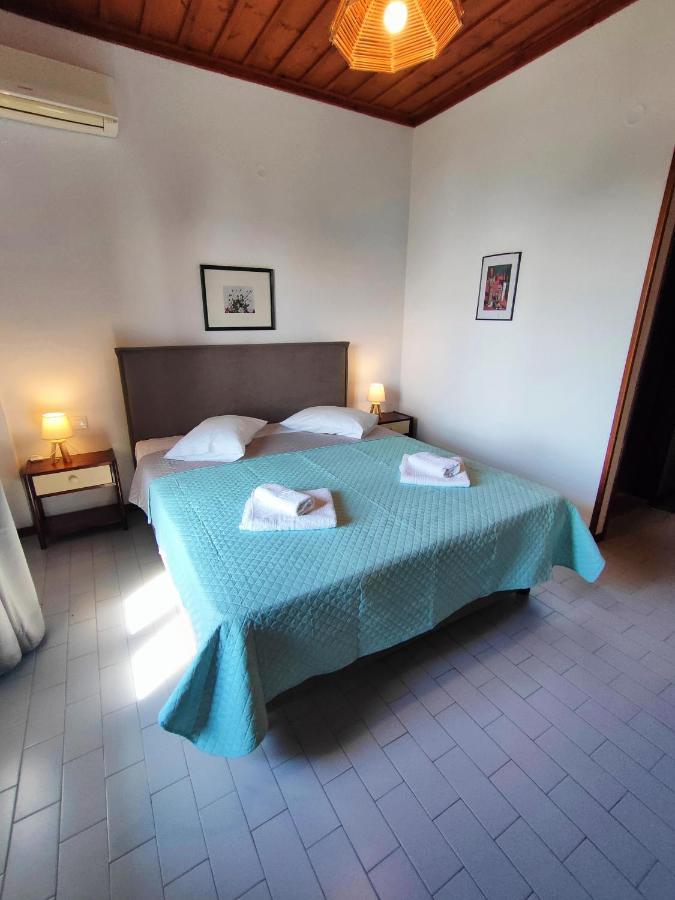 Hotel Vrionis Áyios Dhimítrios Exteriör bild