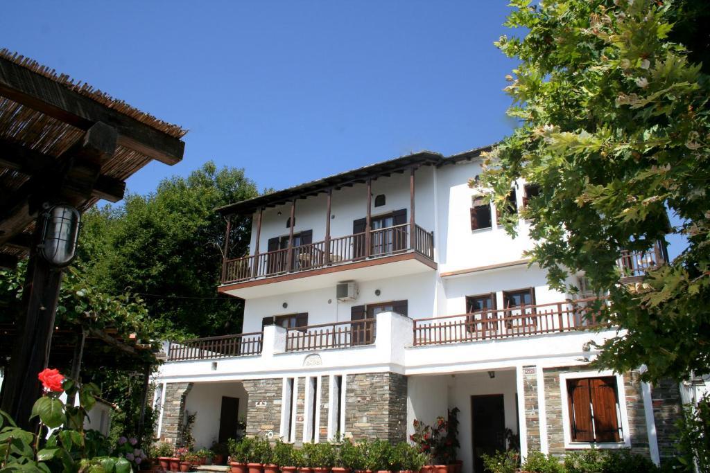 Hotel Vrionis Áyios Dhimítrios Exteriör bild