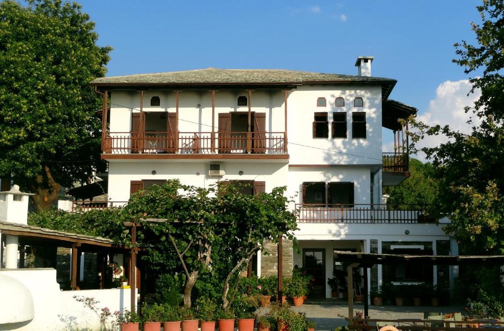 Hotel Vrionis Áyios Dhimítrios Exteriör bild