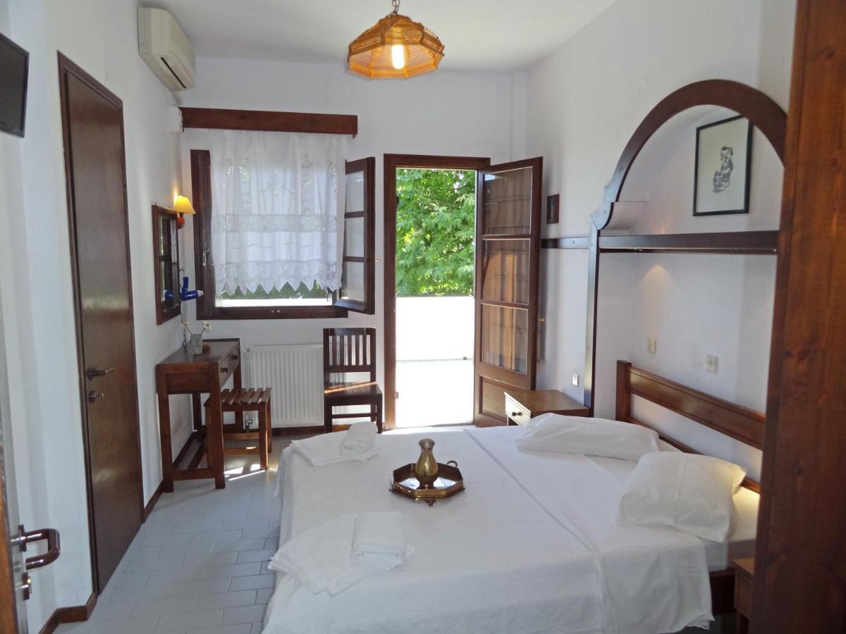 Hotel Vrionis Áyios Dhimítrios Exteriör bild