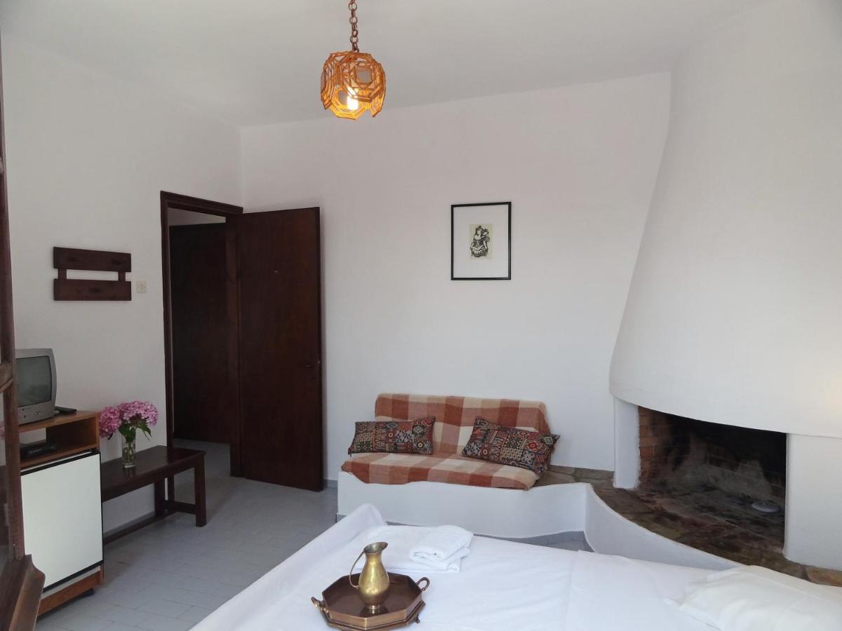 Hotel Vrionis Áyios Dhimítrios Exteriör bild