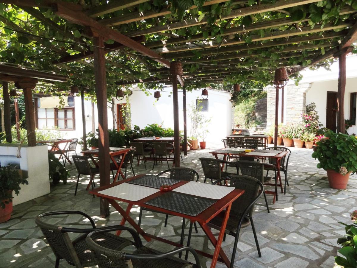 Hotel Vrionis Áyios Dhimítrios Exteriör bild