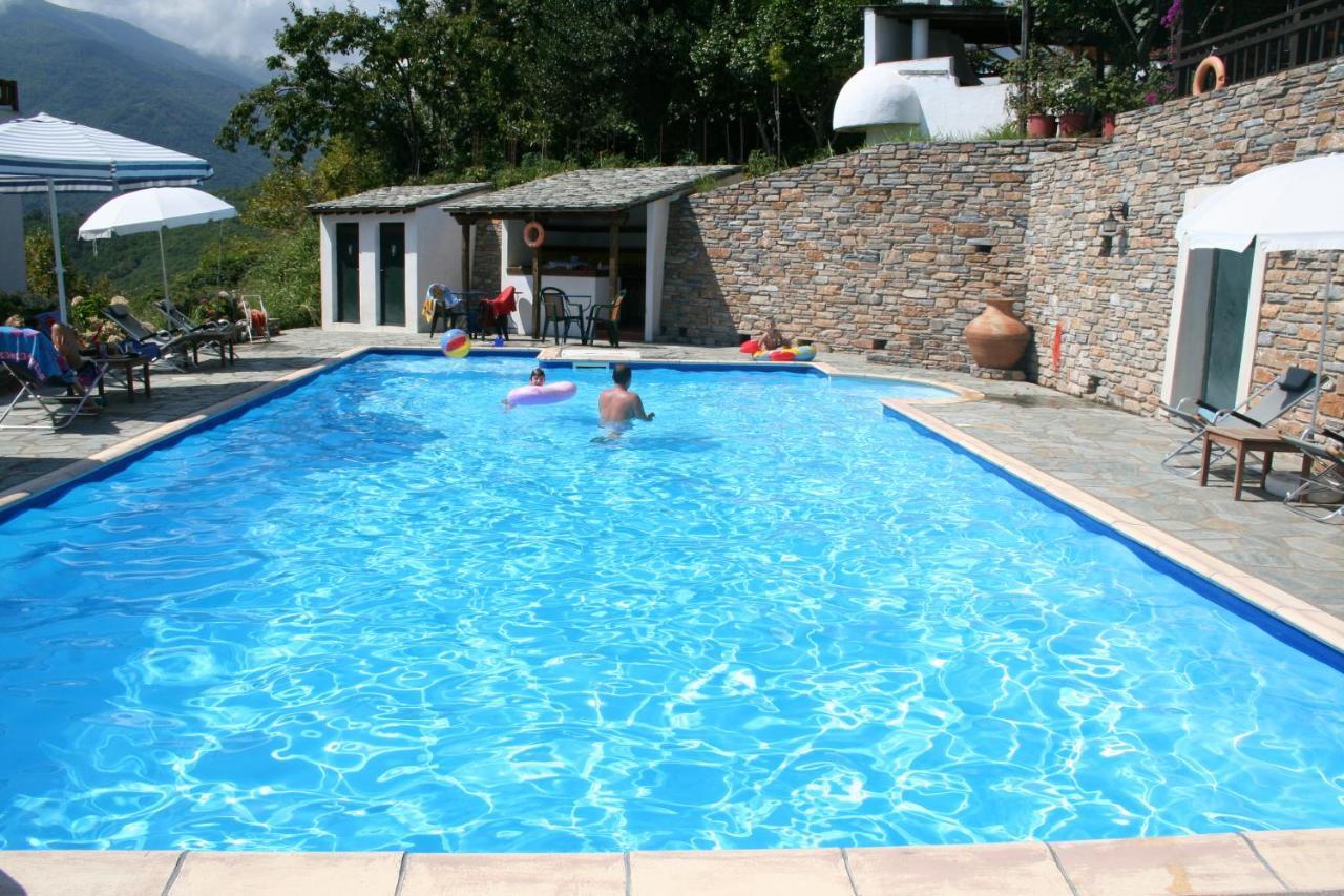 Hotel Vrionis Áyios Dhimítrios Exteriör bild